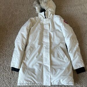 Canada Goose Victoria Down Puffer Jacket